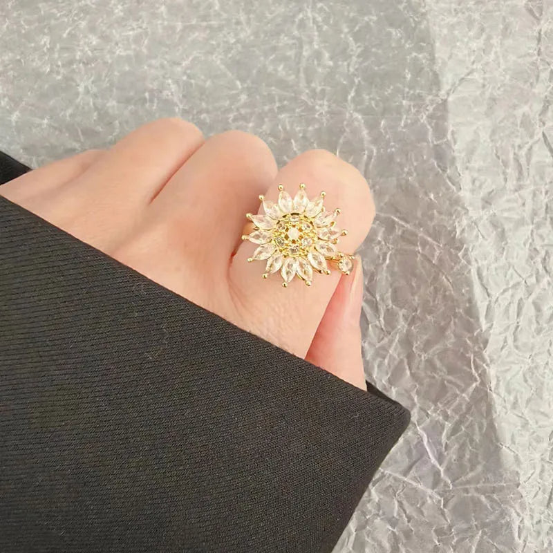 Anillo Giratorio Luz de Sol con baño de Oro 24K ¡30% OFF + Estuche de Lujo y Envío GRATIS!